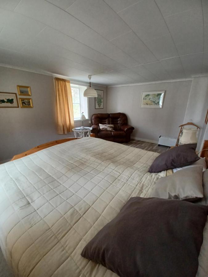 Kopparhyttan1 Guest House Valdemarsvik Bagian luar foto