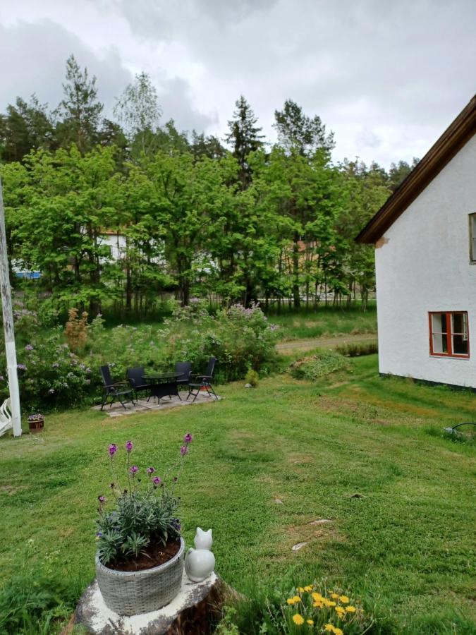 Kopparhyttan1 Guest House Valdemarsvik Bagian luar foto
